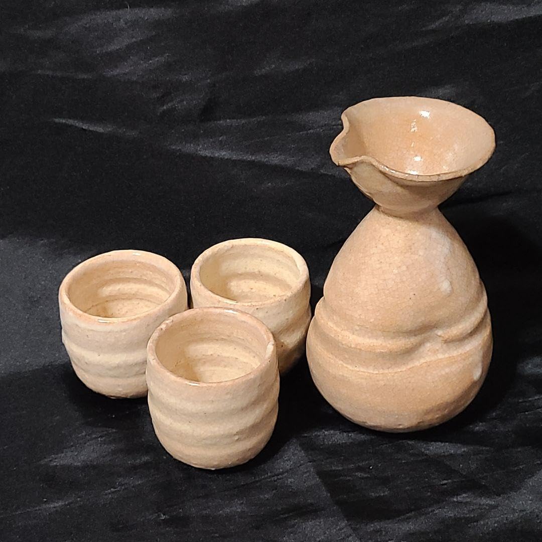 萩焼 片口酒器 ぐい呑み2点 酒器セット 七化け 日本酒 Amazon.co.jp: 萩焼酒器セット 徳利お猪口3個 : ホーム＆キッチン